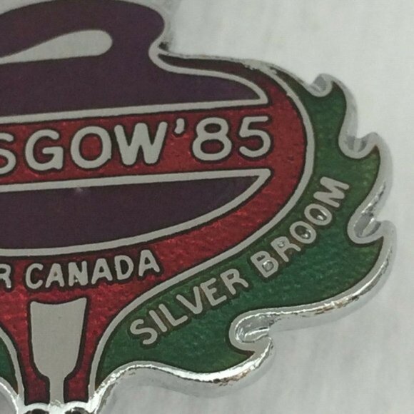 Vintage Air Canada Glasgow 1985 Silver Broom World Curling Championship Pin - Picture 5 of 12